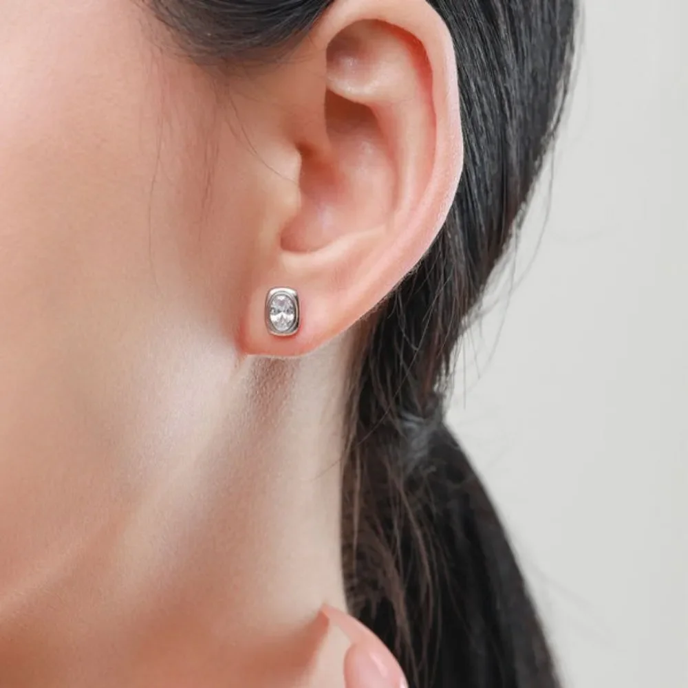 Simple Sterling Silver 18K Gold Plated Bezel Stud Earrings - Picture 2 of 4